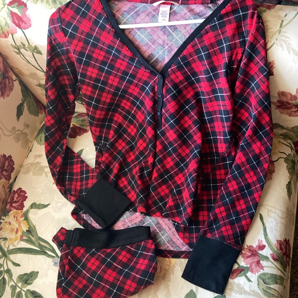 Victoria’s Secret pajama set